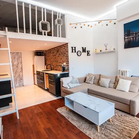 Apartment Logement Entier - Centre Historique - Rue Calme